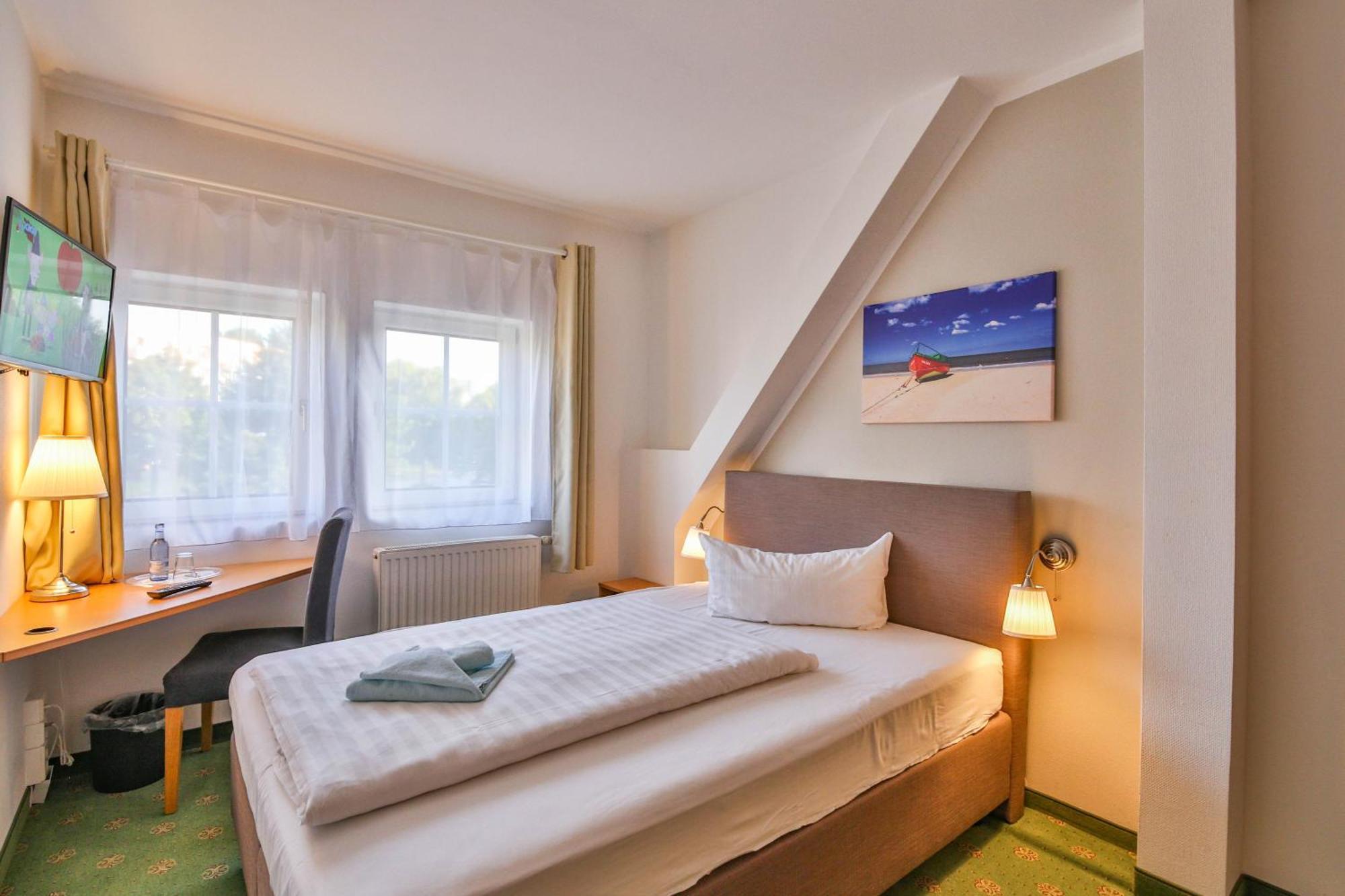 Hotel Und Restaurant "Zur Zwiebel" Peenemunde Habitación foto